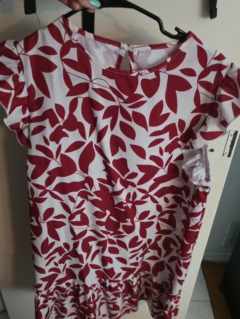 💚5/$20💚Red Leaf Print Short Sleeve Dress